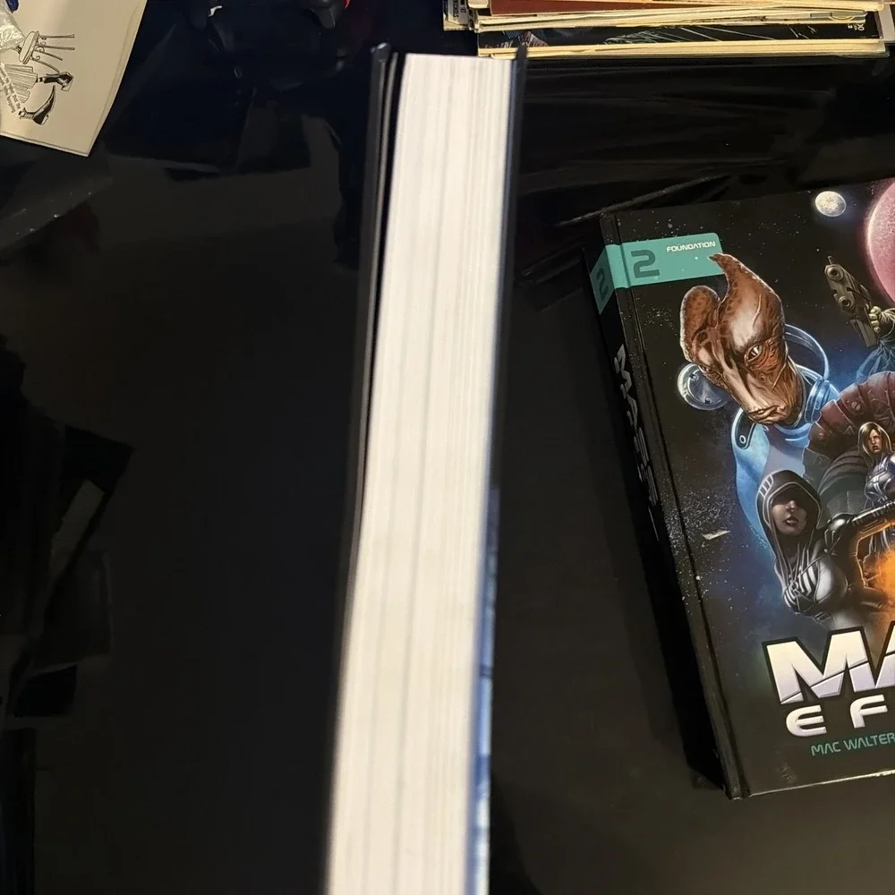 Mass Effect 1 & 2 Comics Hardcover Dark Horse Comics May 2015) Redemption Good